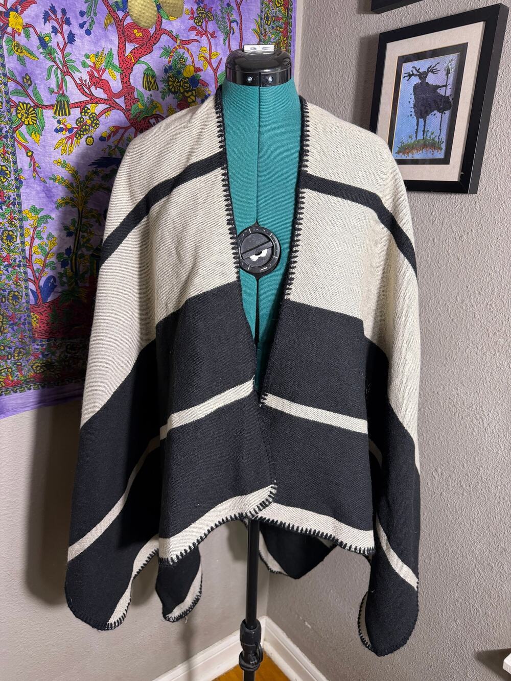 Jack & Missy Poncho Cape Black Cream Geometric Blanket Wrap Oversized One Size